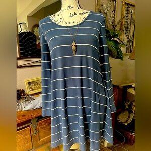 RUE21 blue striped dress size L jr